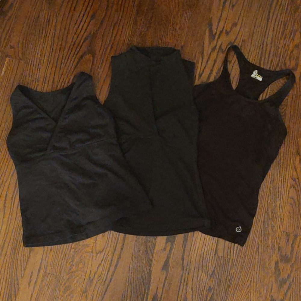 Lululemon Athletic Wear Work Out Top Tanks Blk Sm